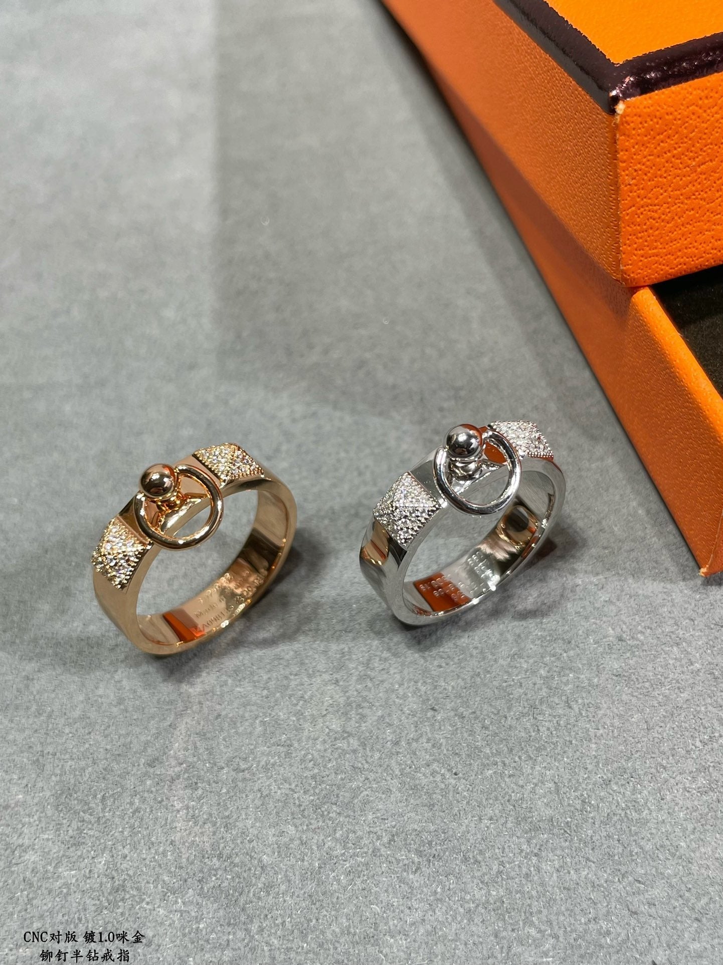 18K Hermes Collier De Chien Lock Diamonds Ring