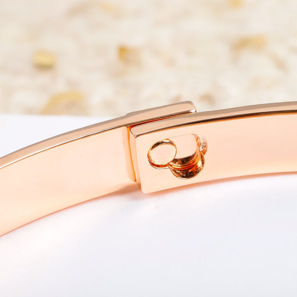 18K Hermes Collier De Chien Diamond Bracelet