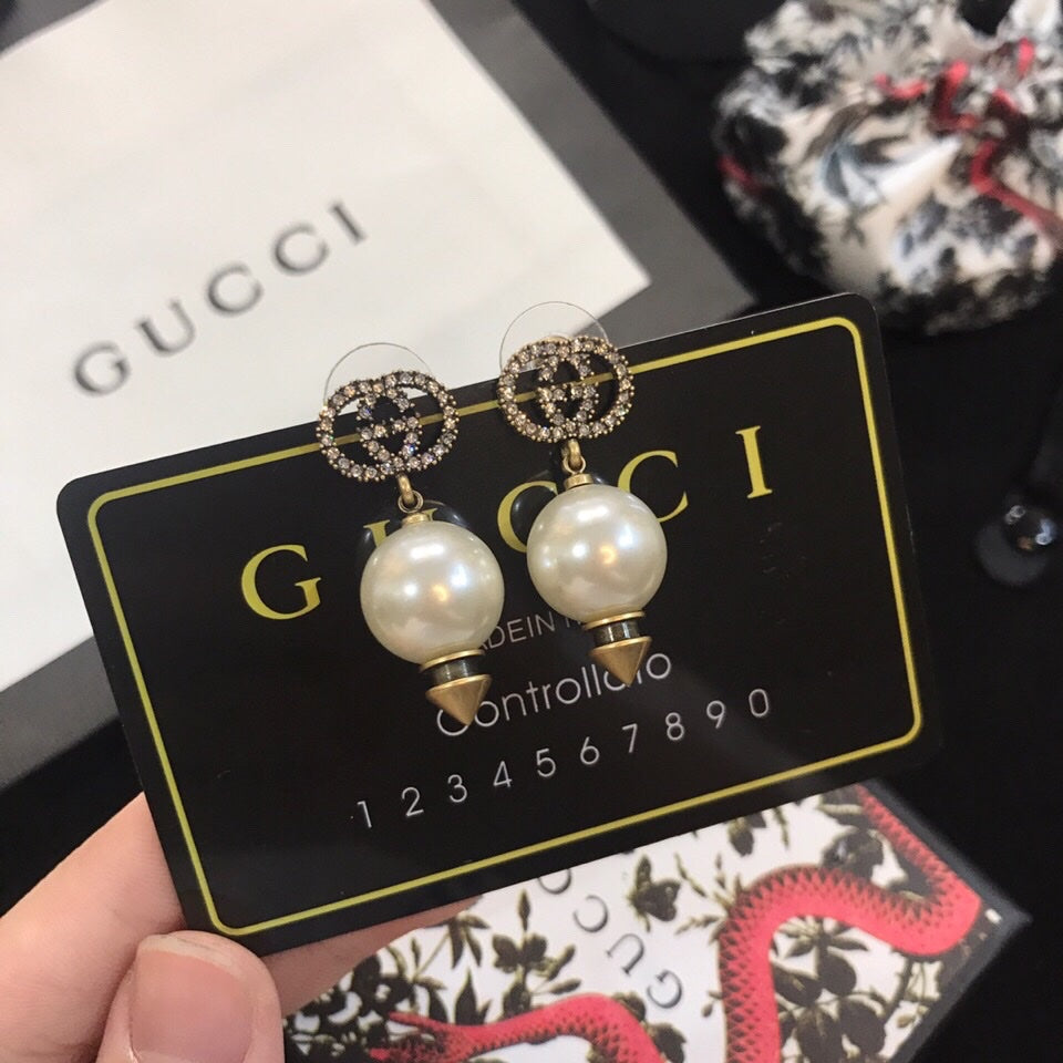 18K Gucci Double Pearl Pendant Earrings