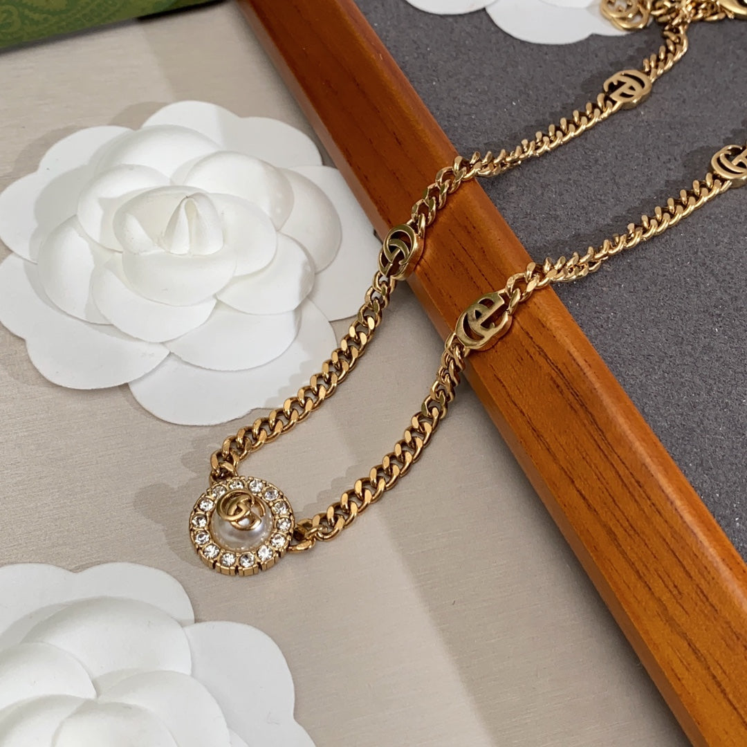 18K Gucci Double Flower Necklace