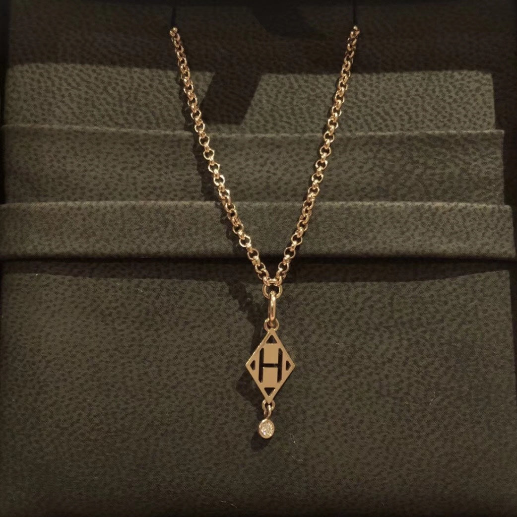 18K Hermes Gambade Pendant Necklace