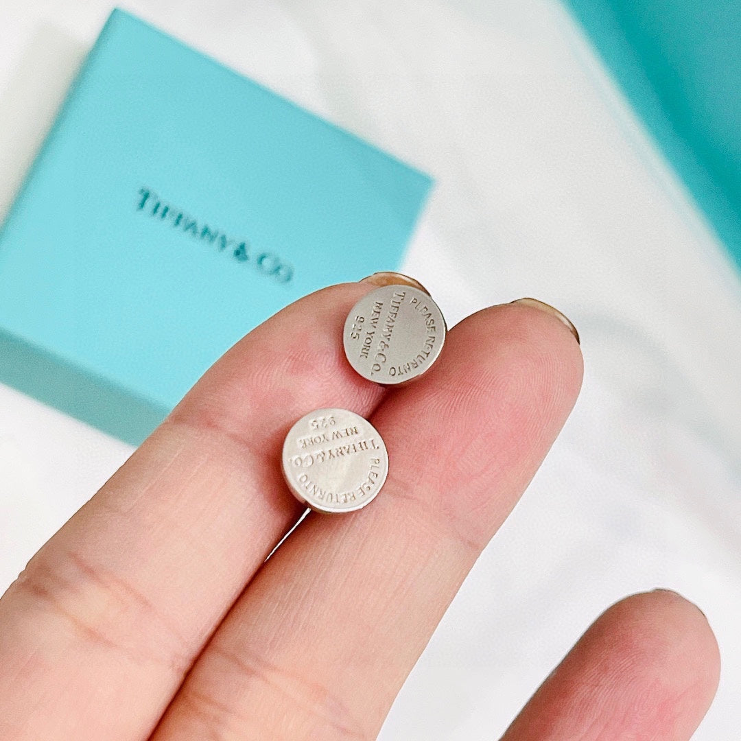 18K Tiffany Return to Circle Stud Earrings