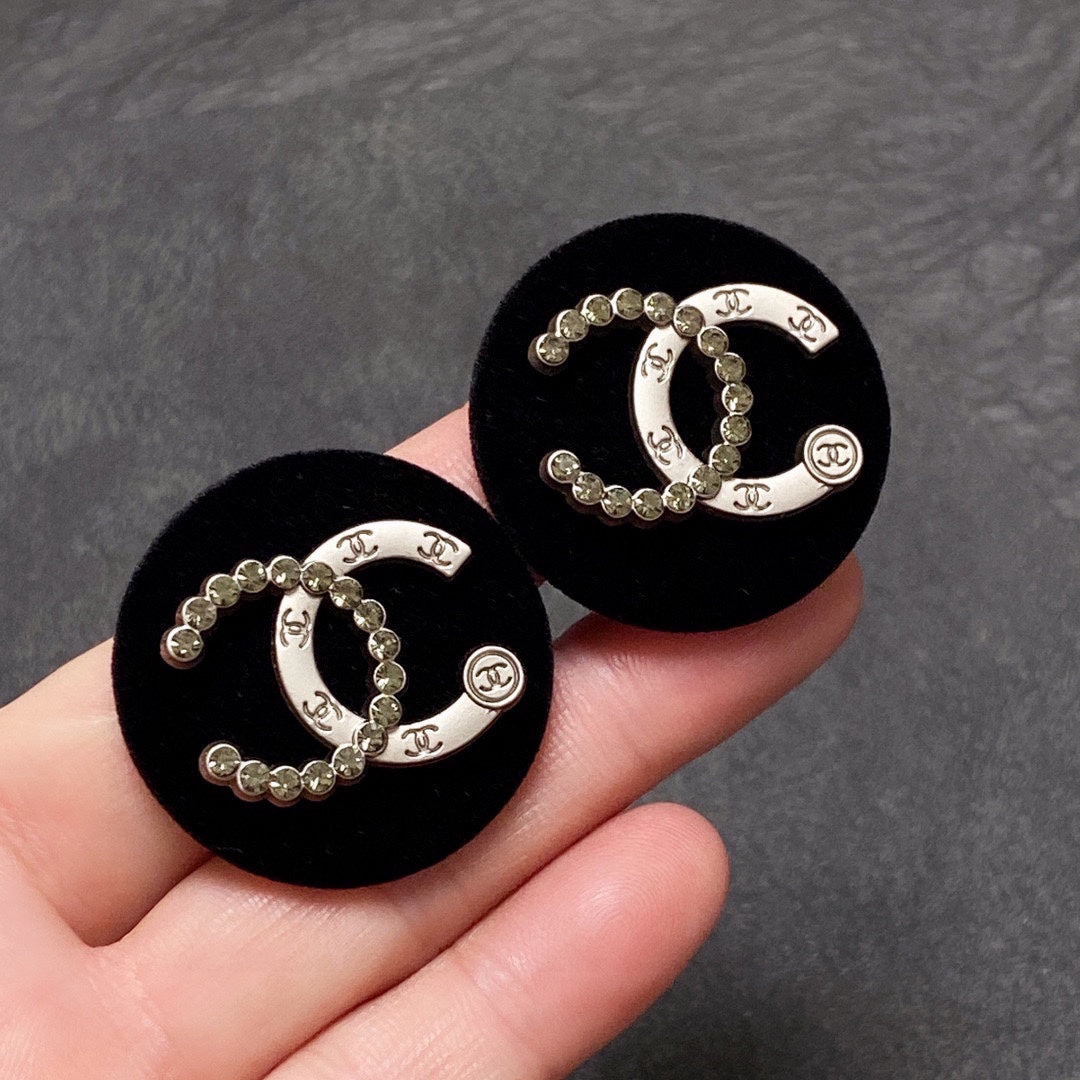 18K Chanel Black Resin Circle Earrings