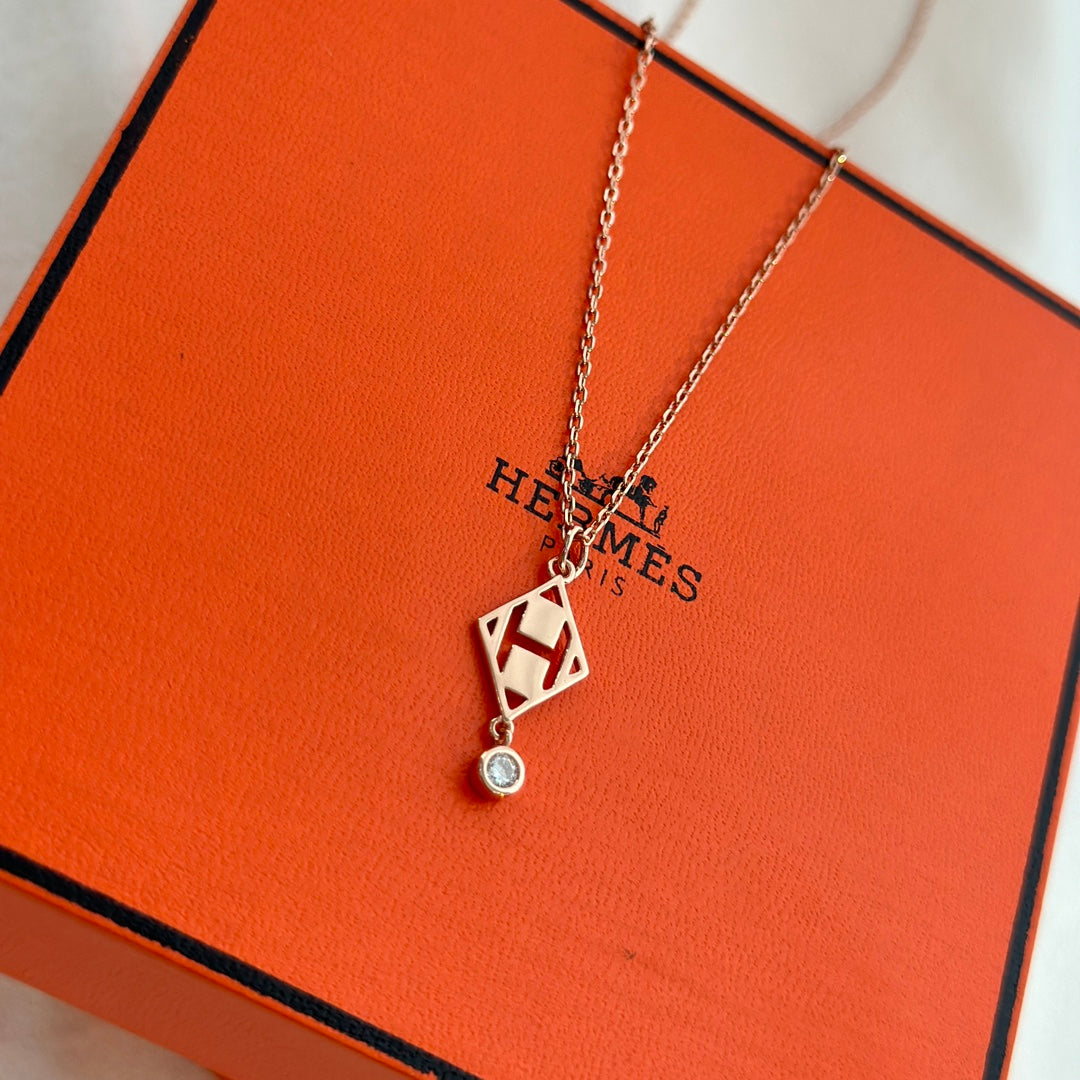 18K Hermes Gambade Pendant Necklace
