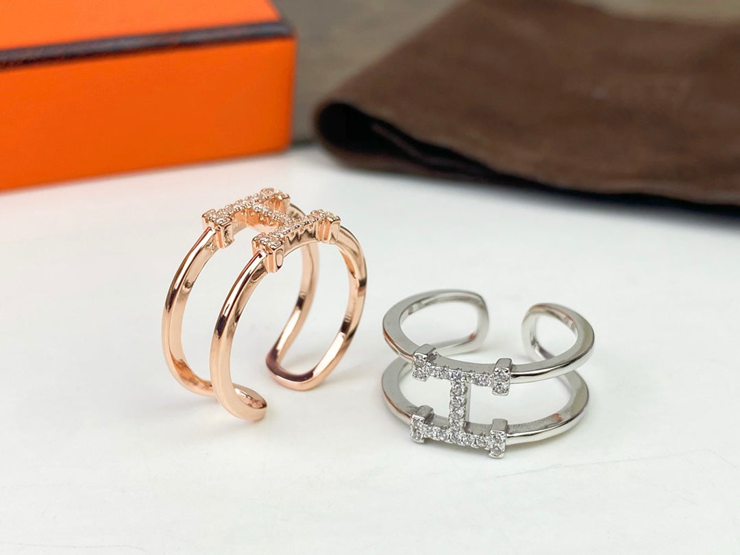 18K Hermes Ever Chaine D'ancre Ring