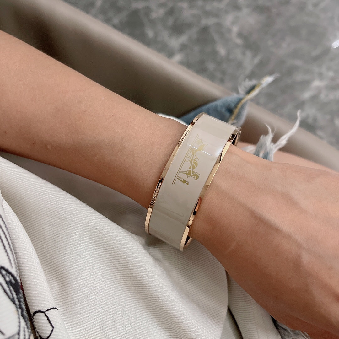 18K Hermes Enamel Cal ̈ ̈che Wide Bangle Bracelet