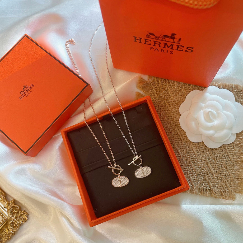 18K Hermes Chaine D'ancre Contour Pendant Necklace