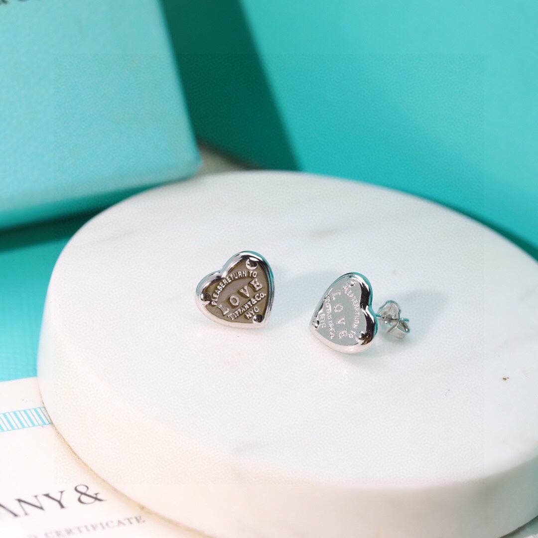 18K Tiffany Return to Love Earrings