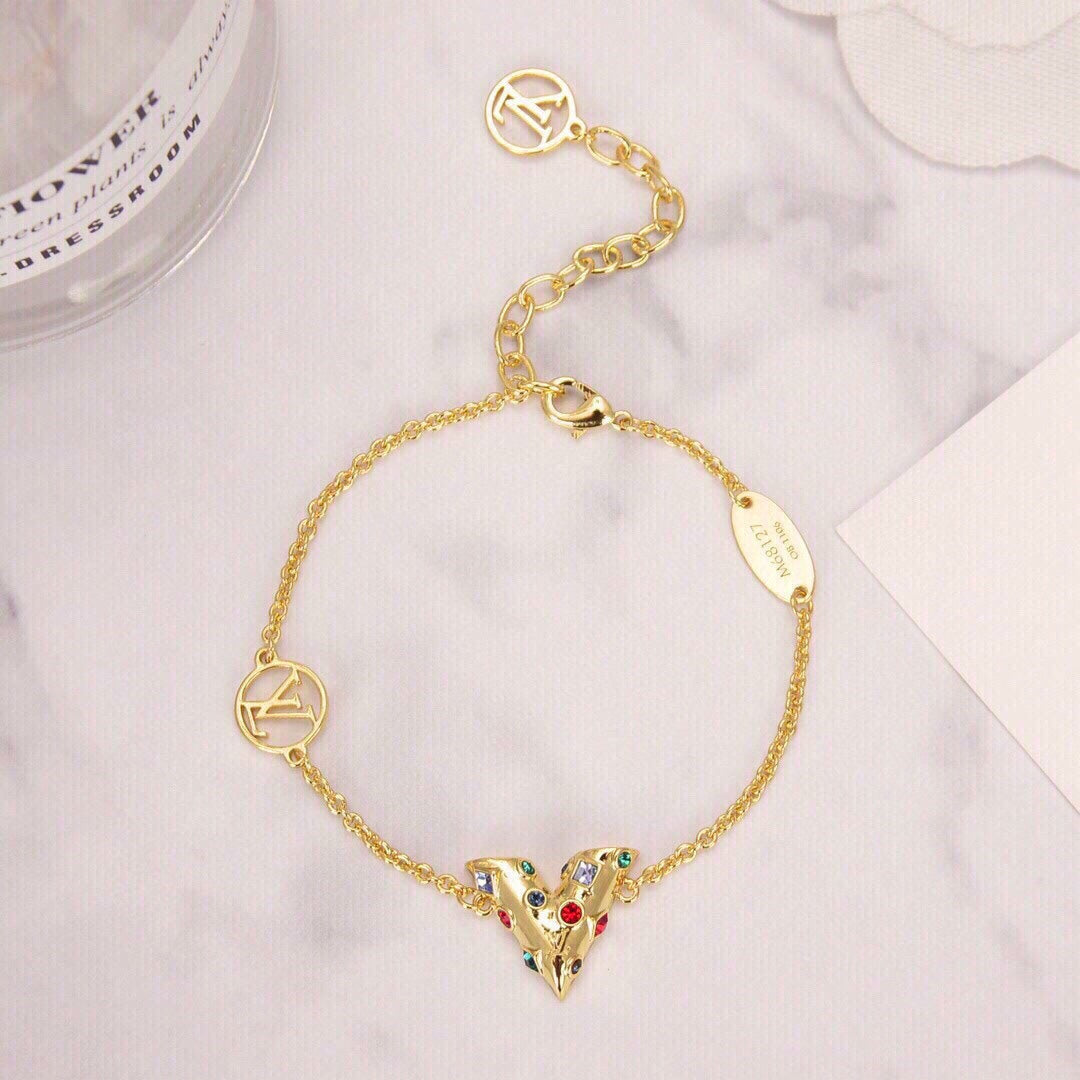 18K Louis Vuitton Essential V Plan ̈ ̈te Bracelet