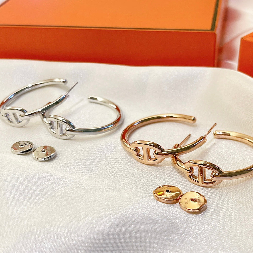 18K Hermes Chaine D'Ancre Earrings